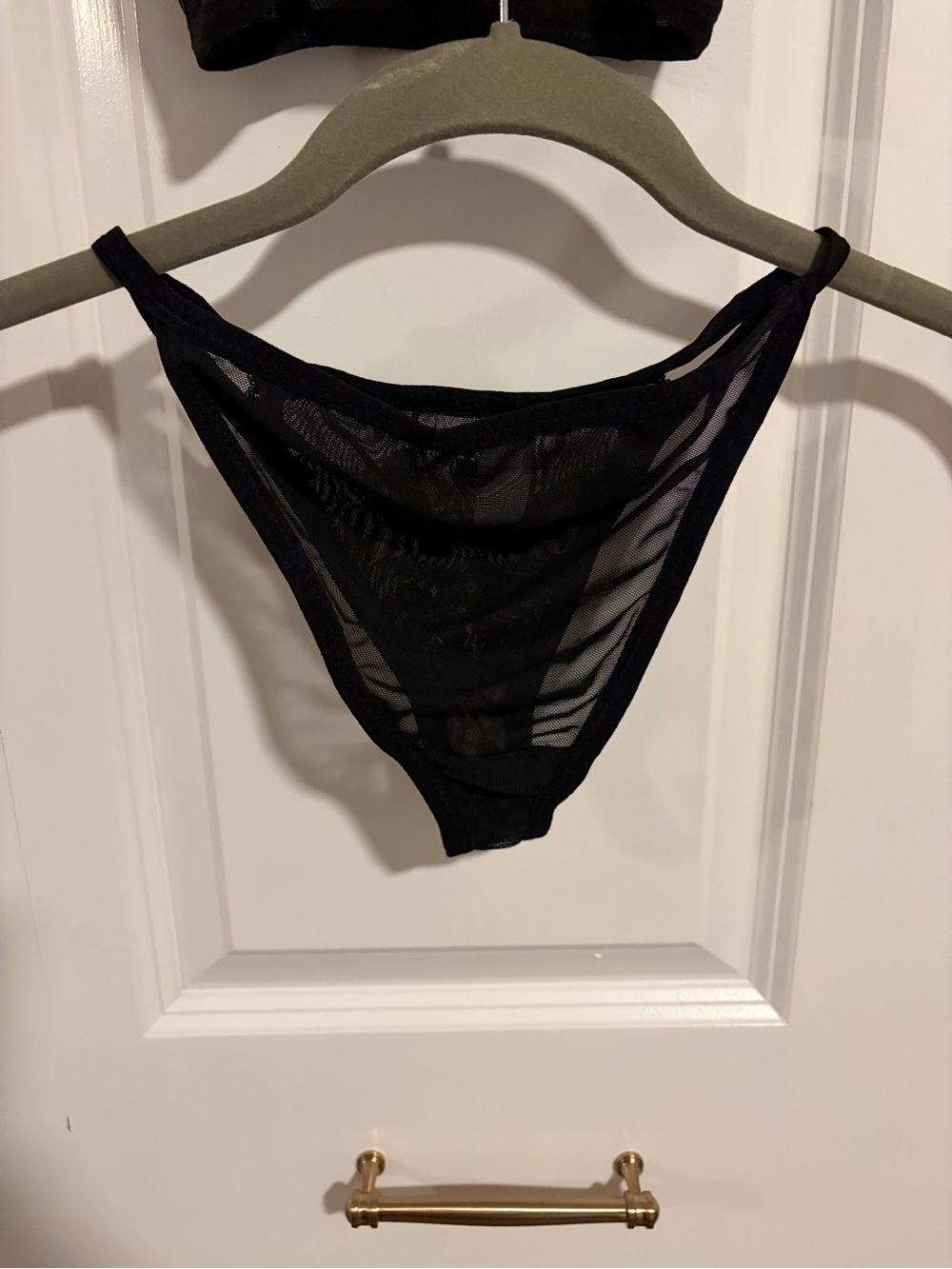 Embroidered Lingerie Set - Picture 4 of 6